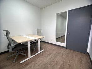 5675 Ch De Chambly, Saint-hubert, QC en alquiler Foto del edificio- Imagen 1 de 10