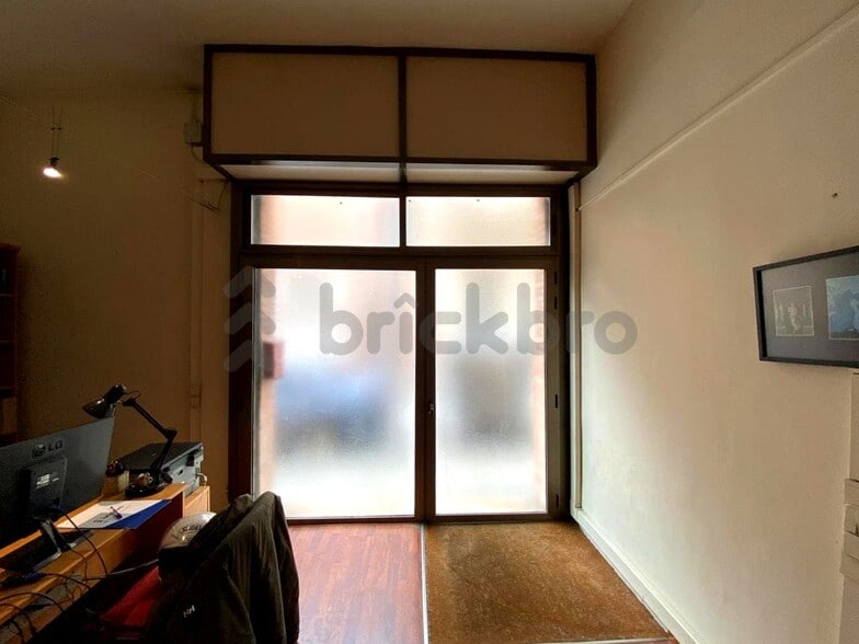 Edificio residencial en Barcelona, Barcelona en venta - Foto del edificio - Imagen 2 de 2