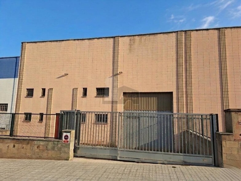 Nave en Rubí, Barcelona en alquiler - Foto del edificio - Imagen 2 de 4
