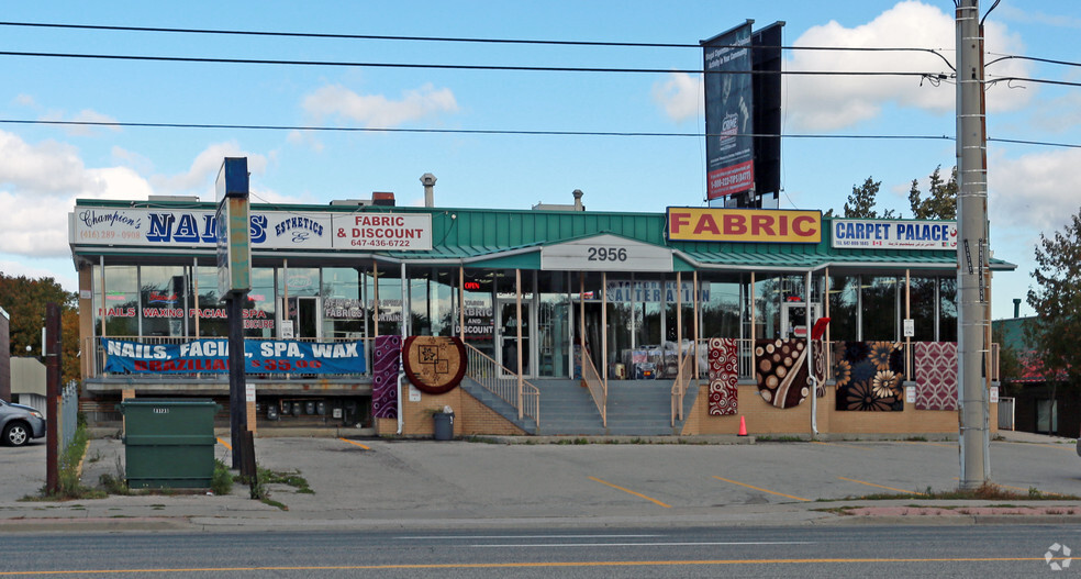 2956 Eglinton Ave E, Toronto, ON en alquiler - Foto del edificio - Imagen 2 de 4