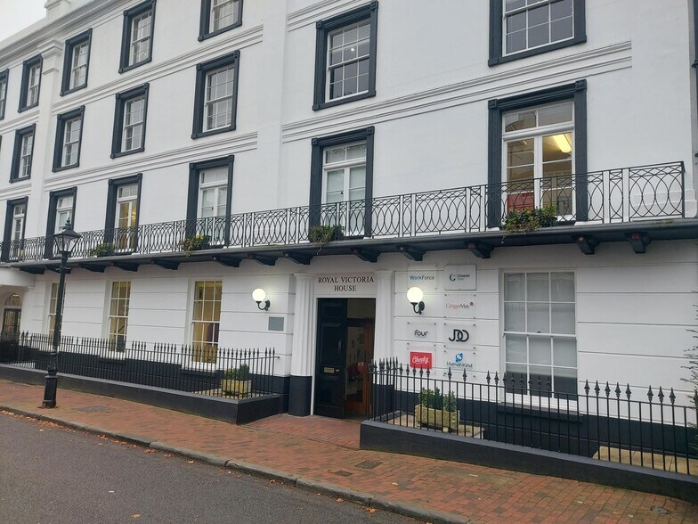 The Pantiles, Tunbridge Wells en alquiler - Foto del edificio - Imagen 2 de 23