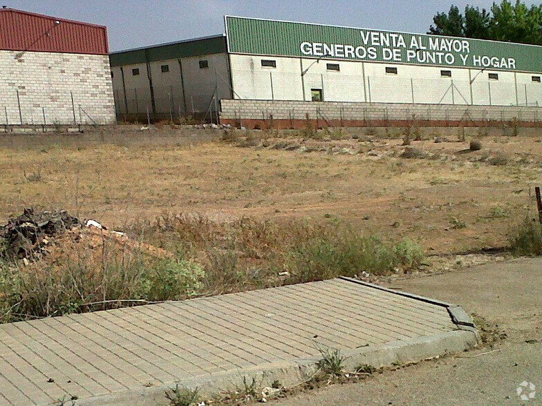 Calle Marie Curie, 20, Quintanar de la Orden, Toledo en venta - Foto del edificio - Imagen 3 de 5