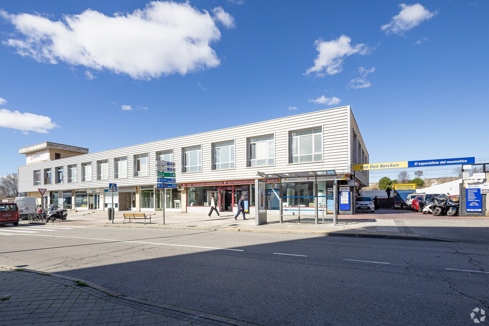 Avenida Santa Eugenia, Madrid, Madrid en venta Foto del edificio- Imagen 1 de 1