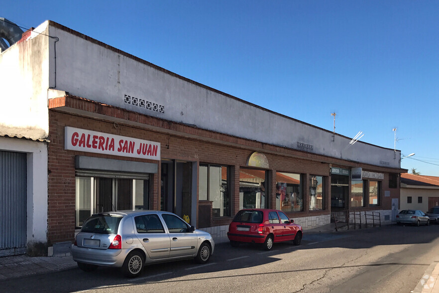 Calle Cruces, 32, Fuensalida, Toledo en venta - Foto del edificio - Imagen 3 de 3