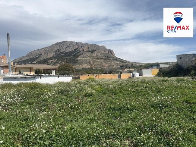 Más detalles de Calle Parada Herrero, 9, Zújar - Terreno en venta