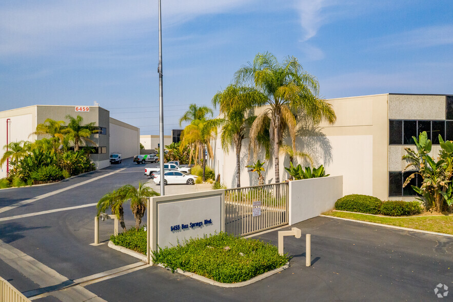 6455 Box Springs Blvd, Riverside, CA en venta - Foto del edificio - Imagen 3 de 31