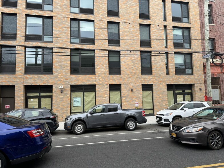 1508 Central Ave, Far Rockaway, NY en alquiler - Foto del edificio - Imagen 2 de 4