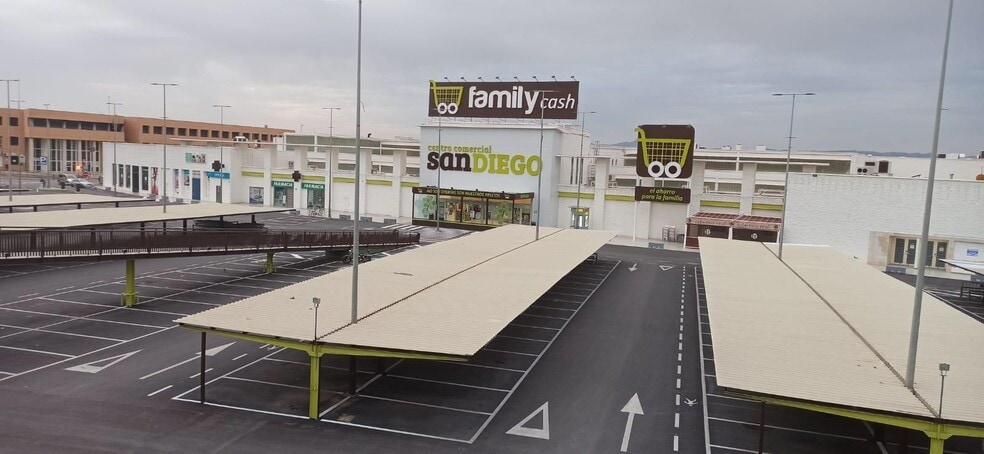 Local en Lorca, Murcia en venta - Foto del edificio - Imagen 2 de 9