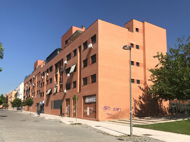 Más detalles de Calle Alcalde Manuel Gómez Casado, 21, Leganés - Edificio residencial​ en venta