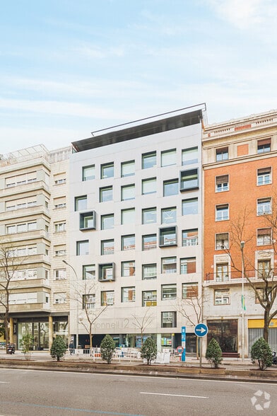 Calle de O'donnell, 12, Madrid, Madrid en alquiler - Foto del edificio - Imagen 3 de 4