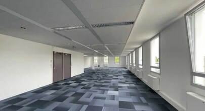 11 Rue Pascal, Bron en alquiler Foto del interior- Imagen 2 de 4