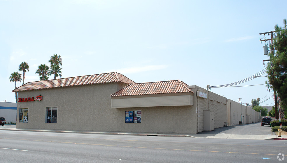 1995-2095 E Florida Ave, Hemet, CA en venta - Foto del edificio - Imagen 3 de 30