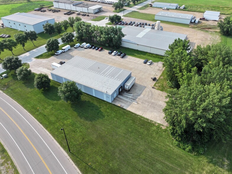 1611 Halbur Rd, Marshall, MN en venta - Foto del edificio - Imagen 3 de 4