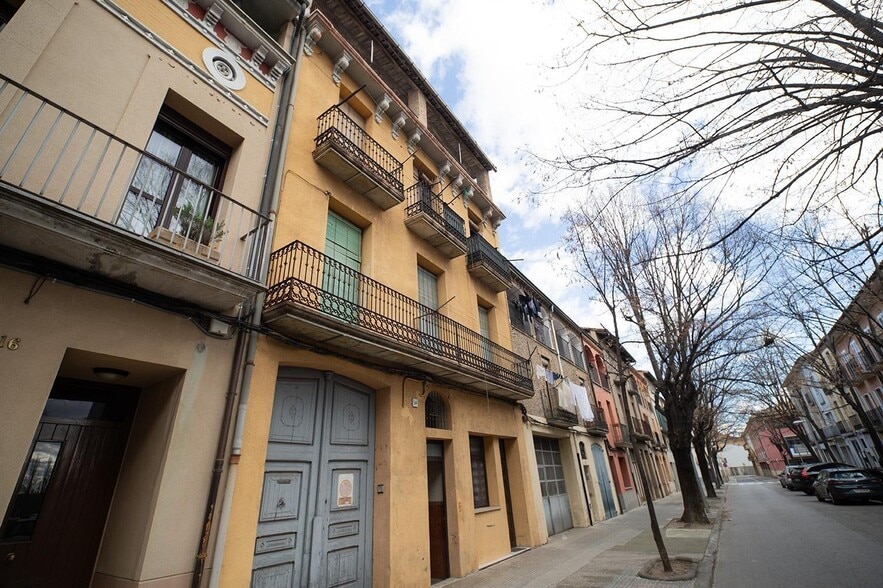 Edificio residencial en Manlleu, Barcelona en venta - Foto del edificio - Imagen 2 de 16