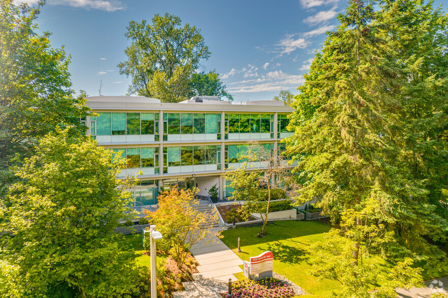 3605 Gilmore Way, Burnaby, BC en alquiler - Foto del edificio - Imagen 1 de 4