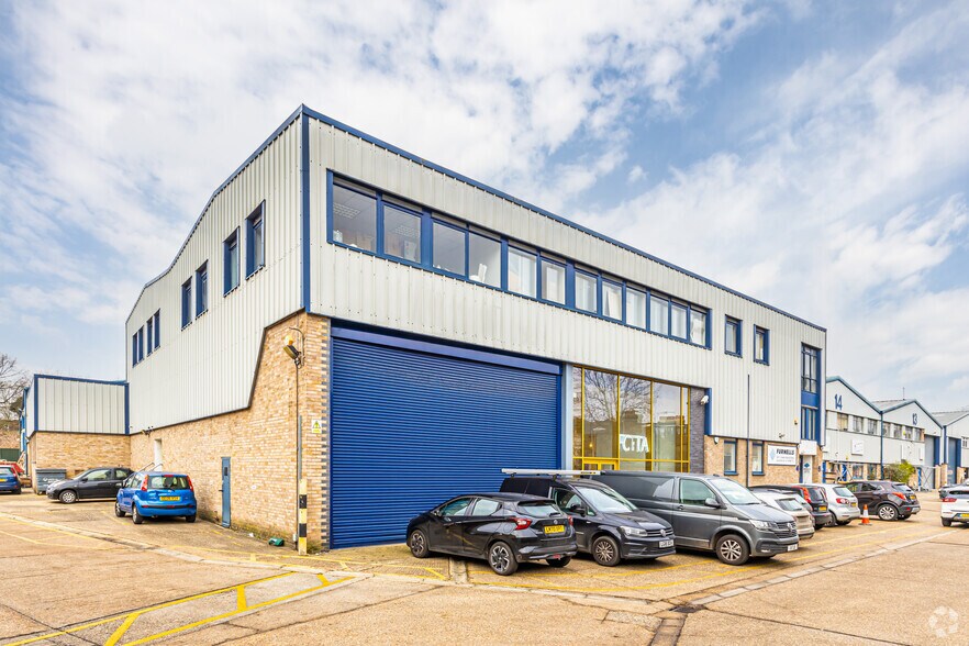 167 Hermitage Rd, London en alquiler - Foto principal - Imagen 1 de 5