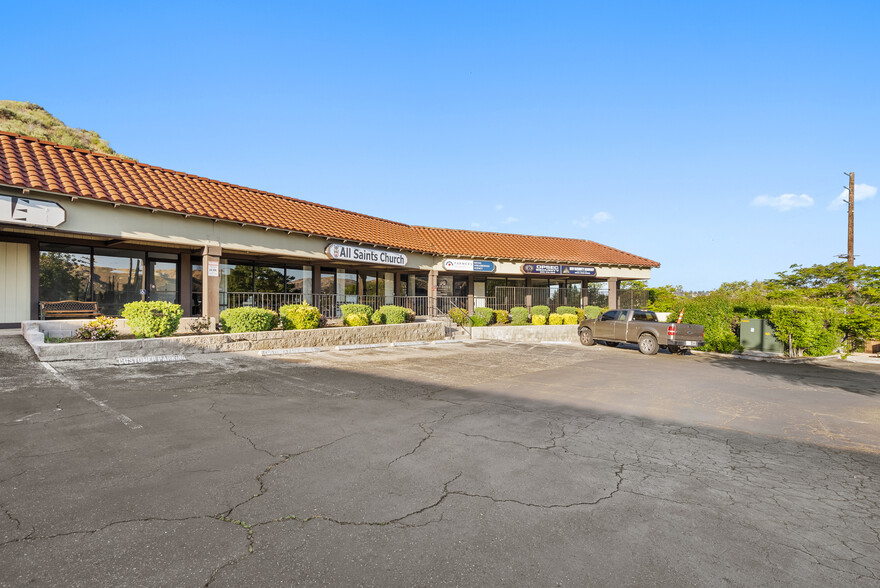 28200 Bouquet Canyon Rd, Santa Clarita, CA en alquiler - Foto del edificio - Imagen 1 de 10