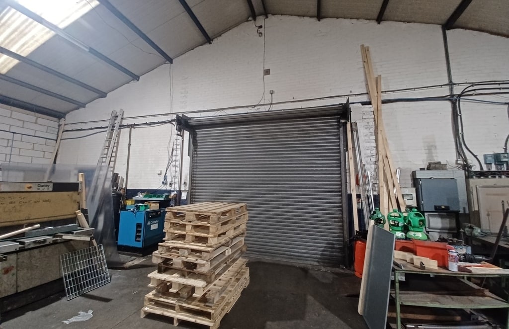 Old Wolverton Rd, Milton Keynes, BKM MK12 5NP - Unidad 1 - - Foto del interior - Image 2 of 2