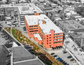 6600 Rue Saint-Urbain, Montréal, QC - VISTA AÉREA  vista de mapa