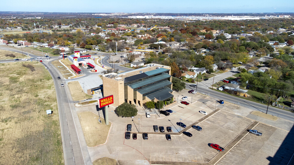 101 S Jim Wright Fwy, White Settlement, TX en alquiler - Foto del edificio - Imagen 2 de 14