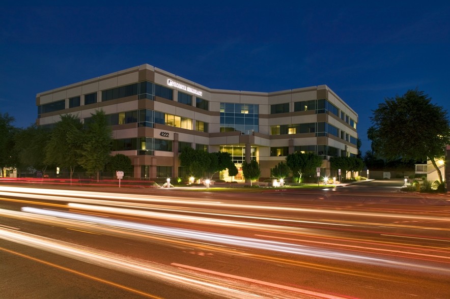 4222 E Thomas Rd, Phoenix, AZ en alquiler - Foto del edificio - Imagen 3 de 4