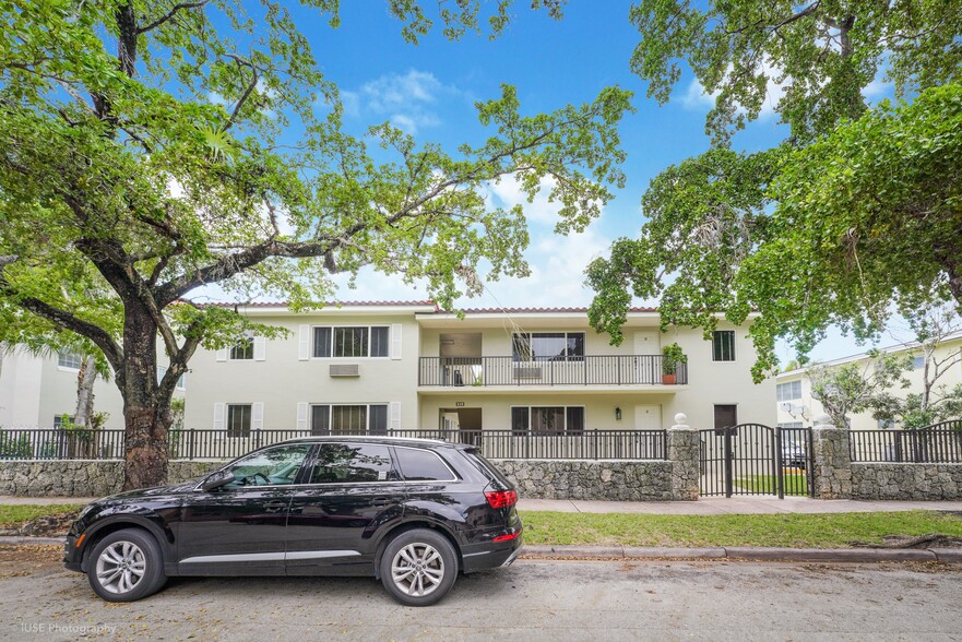 35 Antilla Ave, Coral Gables, FL en venta - Foto del edificio - Imagen 1 de 22