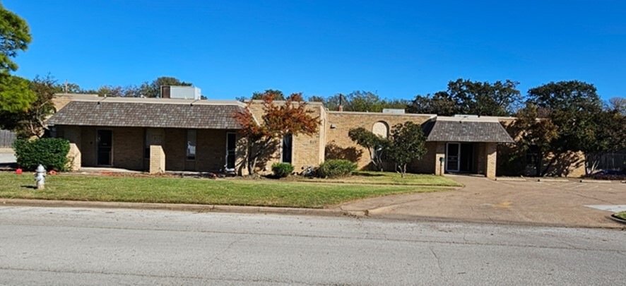 2109 Roosevelt Drive dr, Dalworthington Gardens, TX en venta - Foto del edificio - Imagen 1 de 8