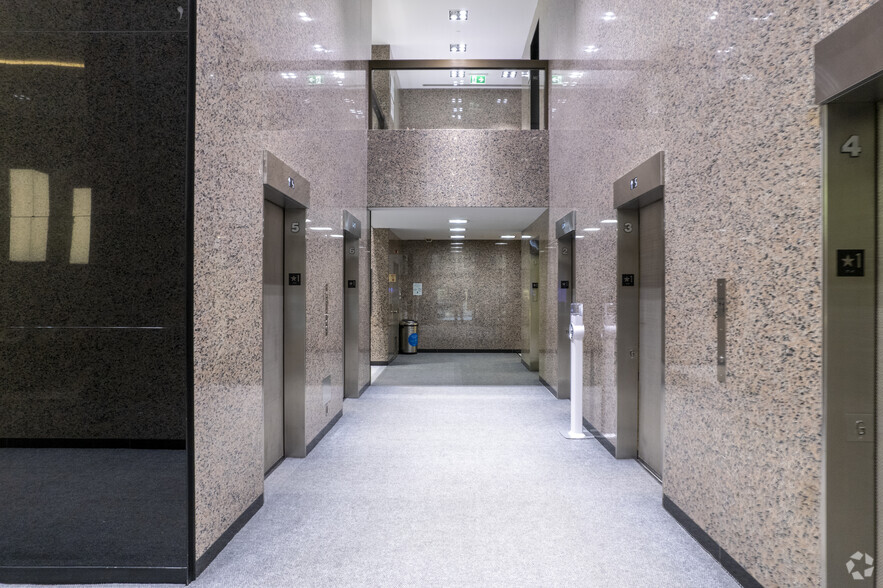 18 King St E, Toronto, ON en alquiler - Lobby - Imagen 3 de 3