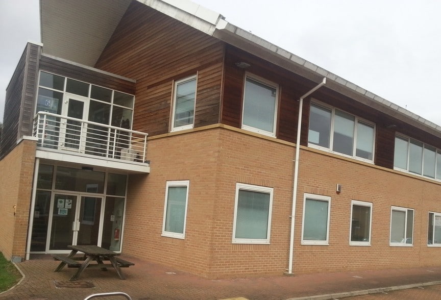 3-3B Opal Dr, Milton Keynes en venta - Foto del edificio - Imagen 3 de 3