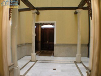 Más detalles de Calle Puentezuelas, 3, Granada - Oficina en alquiler