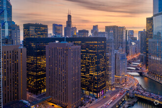 111 E Wacker Dr, Chicago, IL - VISTA AÉREA  vista de mapa