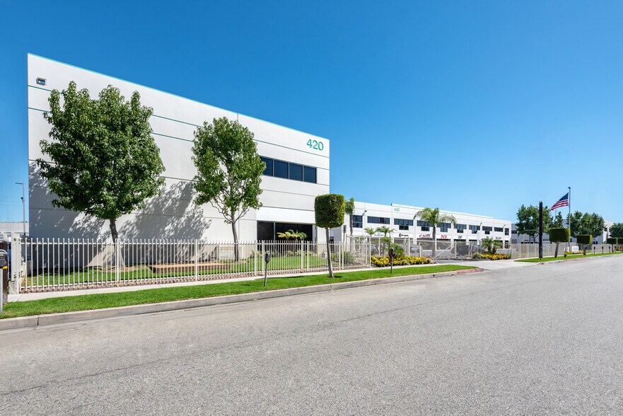 440 S Hindry Ave, Inglewood, CA en alquiler - Foto del edificio - Imagen 2 de 8