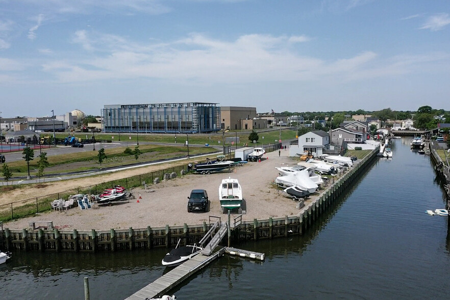 17 Marjorie Ln, East Rockaway, NY en venta - Foto del edificio - Imagen 3 de 21