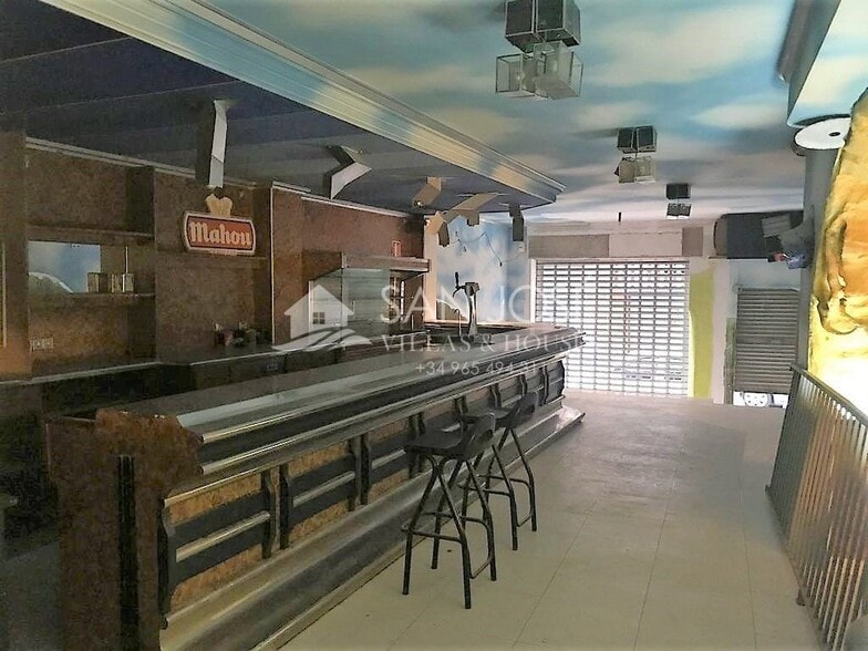 Local en Novelda en venta - Foto del edificio - Imagen 2 de 7