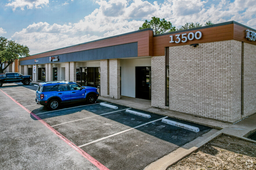 13500 Midway Rd, Farmers Branch, TX en alquiler - Foto del edificio - Imagen 2 de 20