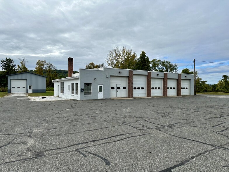 1955 N Main St, Sheffield, MA en venta - Foto del edificio - Imagen 1 de 11