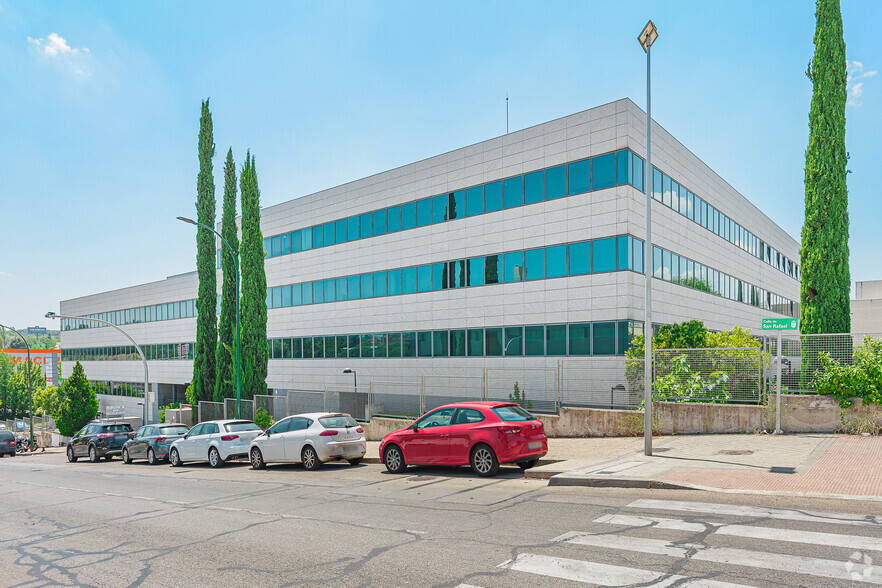 Calle San Rafael, 1, Alcobendas, Madrid en alquiler - Foto del edificio - Imagen 2 de 13