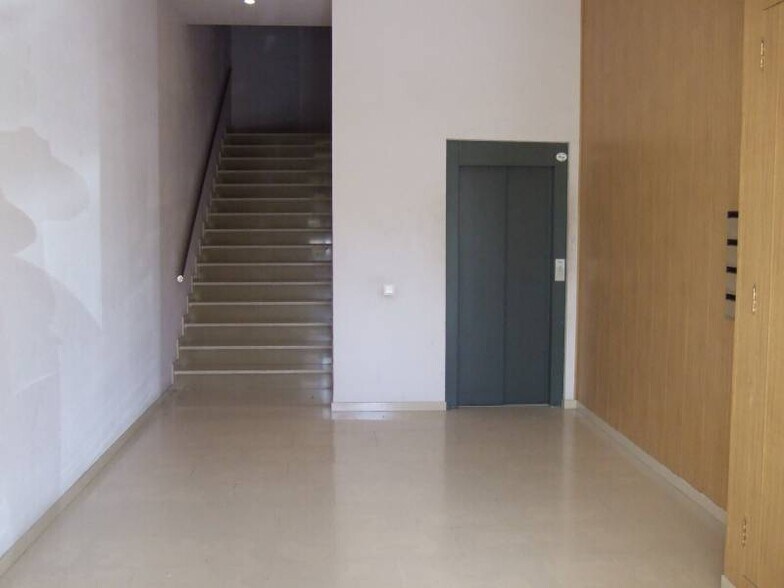 Oficina en Valencia de Don Juan, León en alquiler - Foto del edificio - Imagen 3 de 4