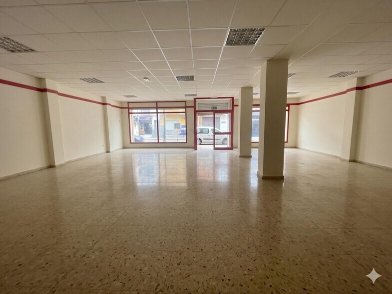 Virgen de los Desamparado, 4, Dos Hermanas, Sevilla en venta - Foto del edificio - Imagen 3 de 9