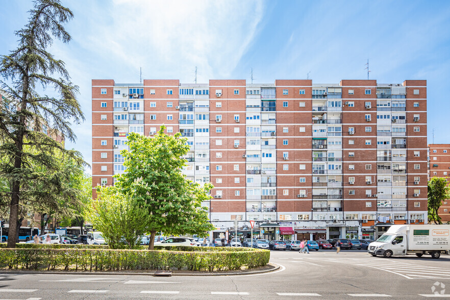 Avenida Monforte de Lemos, 141, Madrid, Madrid en venta - Foto del edificio - Imagen 2 de 3