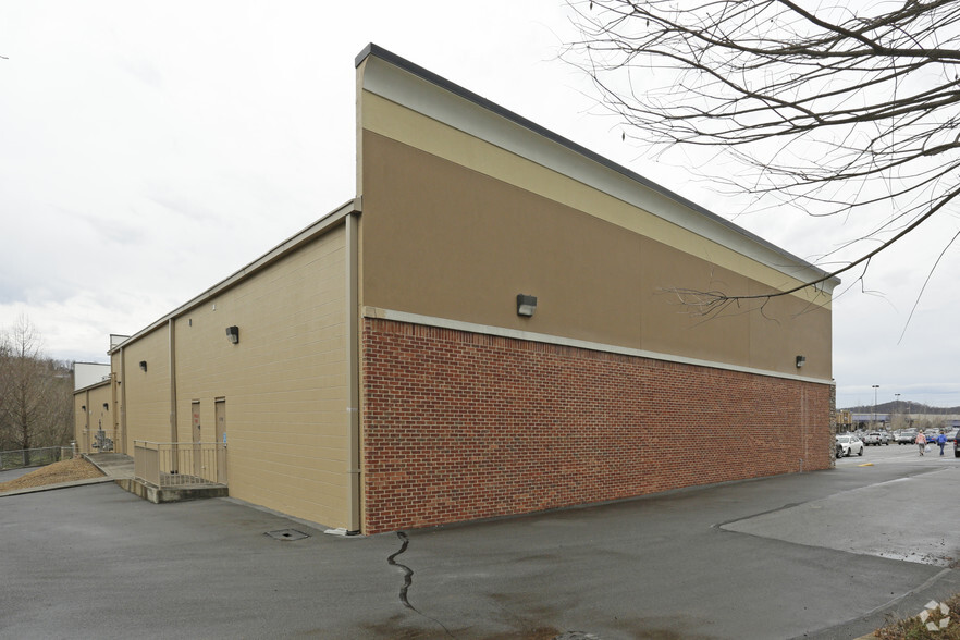 180 Marketplace Blvd, Johnson City, TN en alquiler - Foto del edificio - Imagen 3 de 4