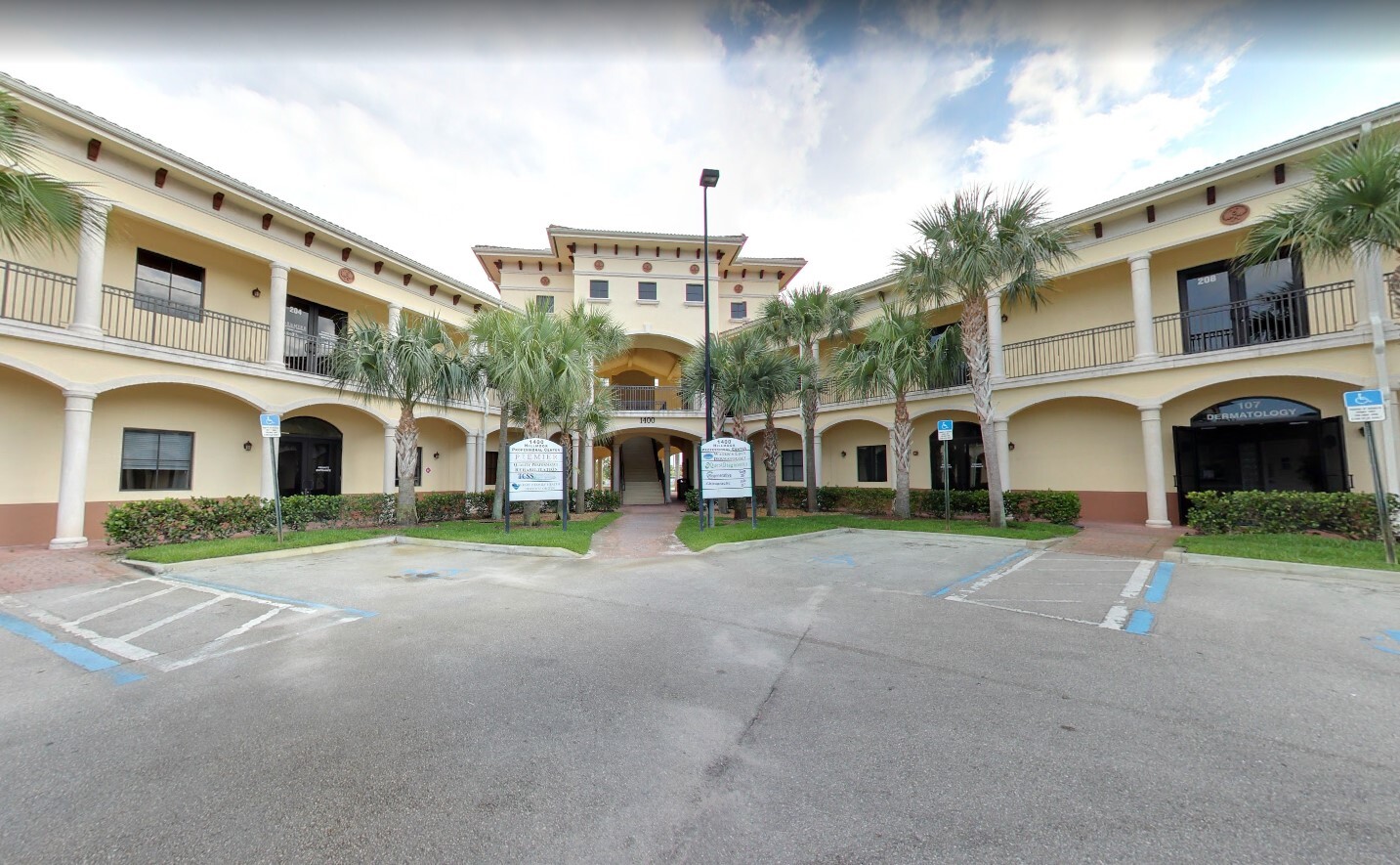 1400 SE Goldtree Dr, Port Saint Lucie, FL en venta Foto del edificio- Imagen 1 de 40