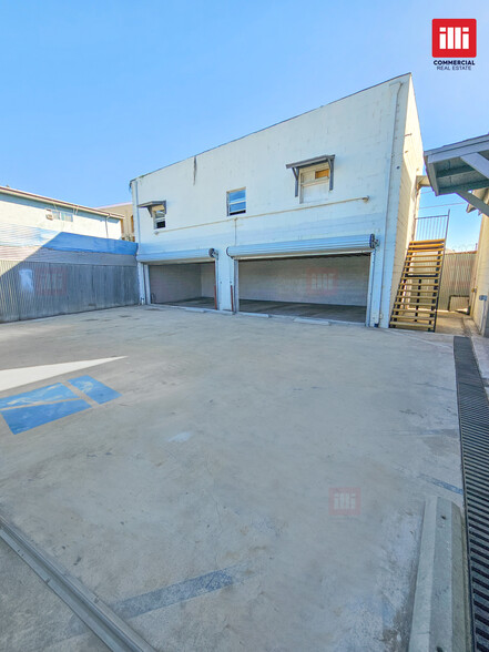 14737 Arminta St, Panorama City, CA en venta - Foto del edificio - Imagen 3 de 13