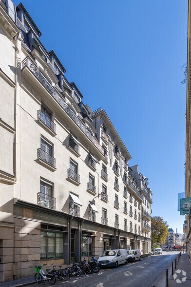 26 Rue De Montholon, Paris en alquiler - Foto del edificio - Imagen 2 de 3