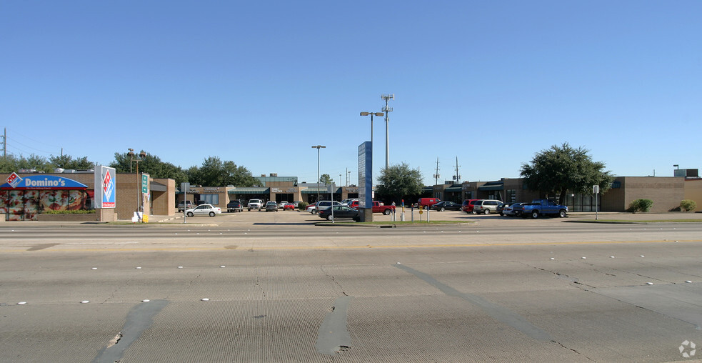 4500-4600 Highway 6 N, Houston, TX en alquiler - Foto del edificio - Imagen 1 de 11