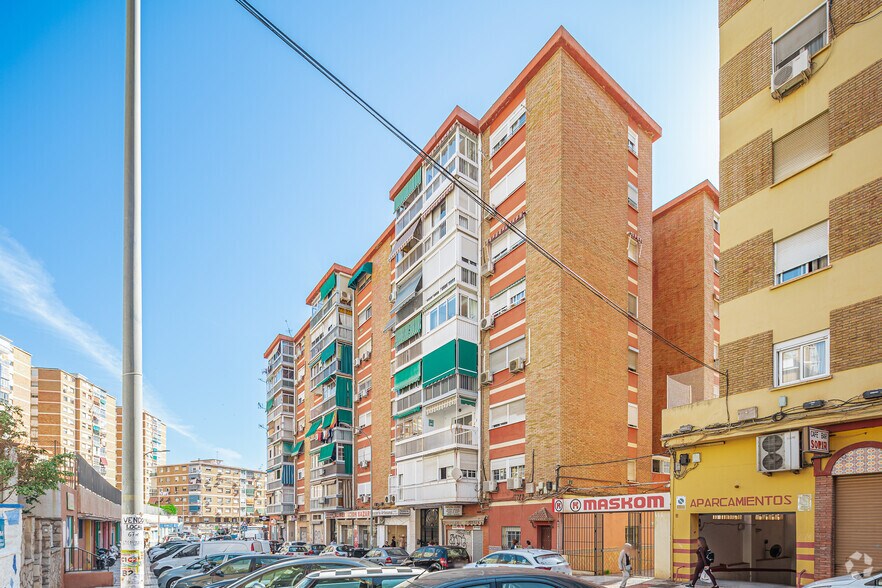 Edificio residencial en Málaga, Málaga en venta - Foto del edificio - Imagen 2 de 2