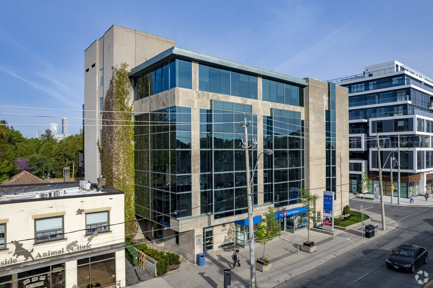 1670 Bayview Ave, Toronto, ON en alquiler - Foto del edificio - Imagen 1 de 3