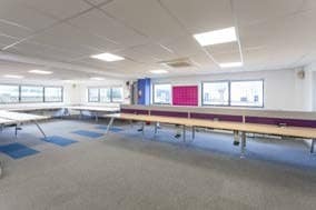 5-6 Mercian Clos, Cirencester en alquiler Foto del interior- Imagen 1 de 6