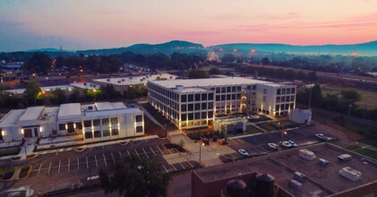 1300 Meridian St N, Huntsville, AL en alquiler Foto del edificio- Imagen 2 de 2