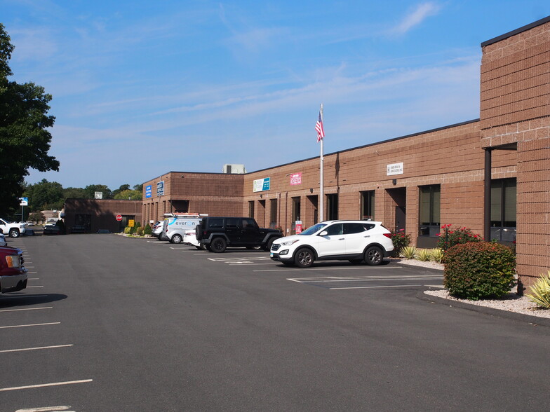 9 Business Park Dr, Branford, CT en venta - Foto del edificio - Imagen 2 de 16